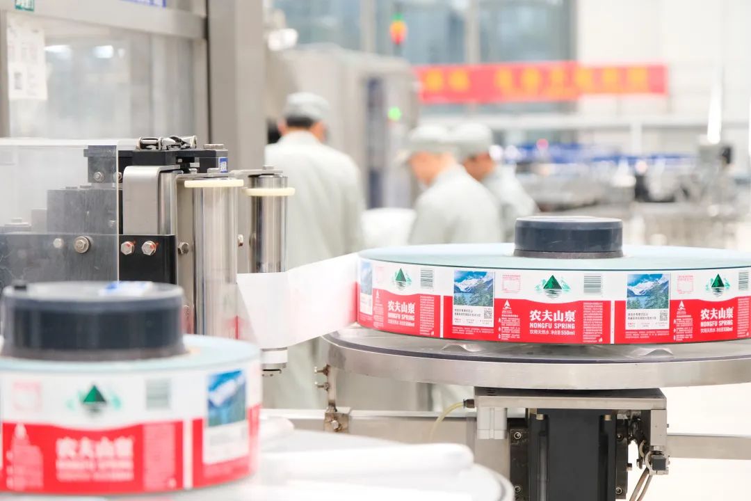 1751599943131776.jpg 1751599943131776.jpg